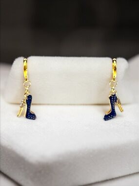High Heels with Crystal Heels Black & Gold Lever Back Dangle Earrings